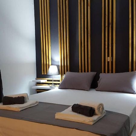 Apartment In The Heart Of The City 5 Lárisa Eksteriør bilde
